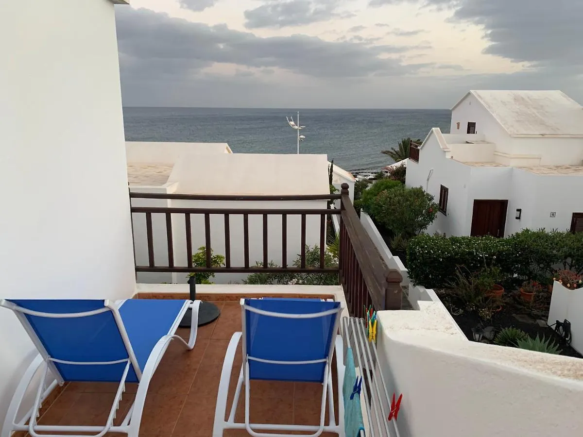 Pequeño Paraíso Lanzarote, modernes Ferienhaus am Meer für 4 Playa Honda  España